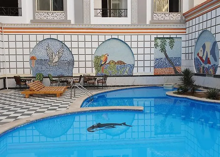 Sheraton Plaza Apartment *